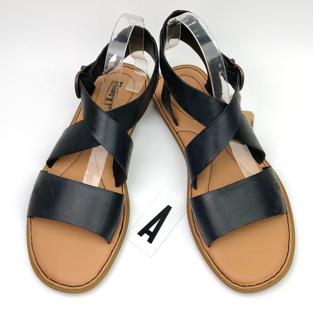 Born Lucia Sandal sz 10